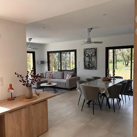 Casa de Férias Domaine De Gayfie Sarl *