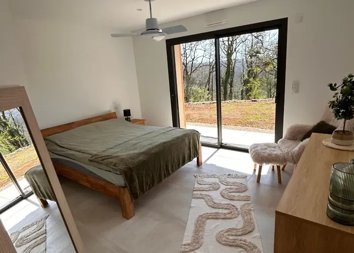 Domaine De Gayfie Sarl Vakantiehuis *